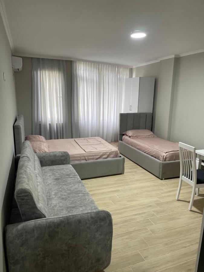 Cheap , 10 Meters From