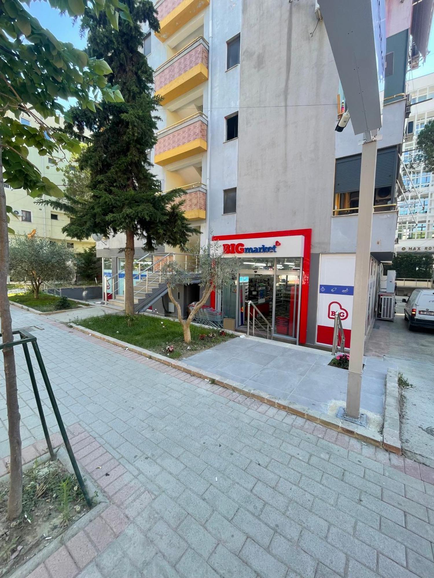 Cheap , 10 Meters From * Golem (Tirana)